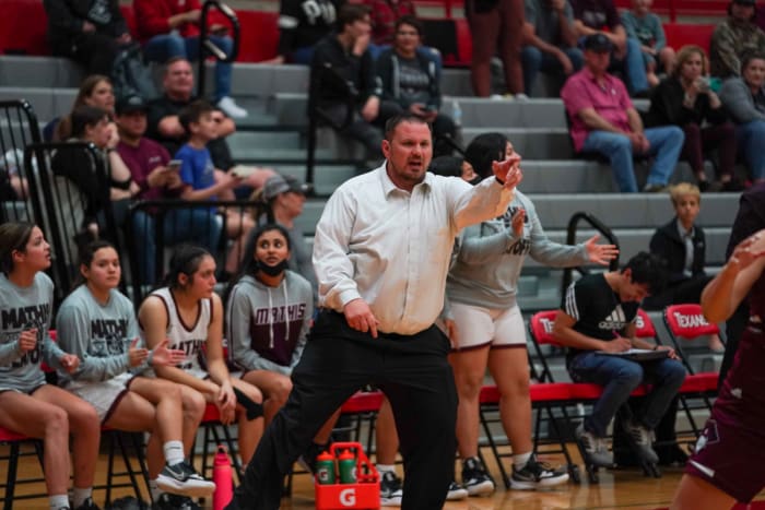 mathis-london-girls-basketball-playoffs00104